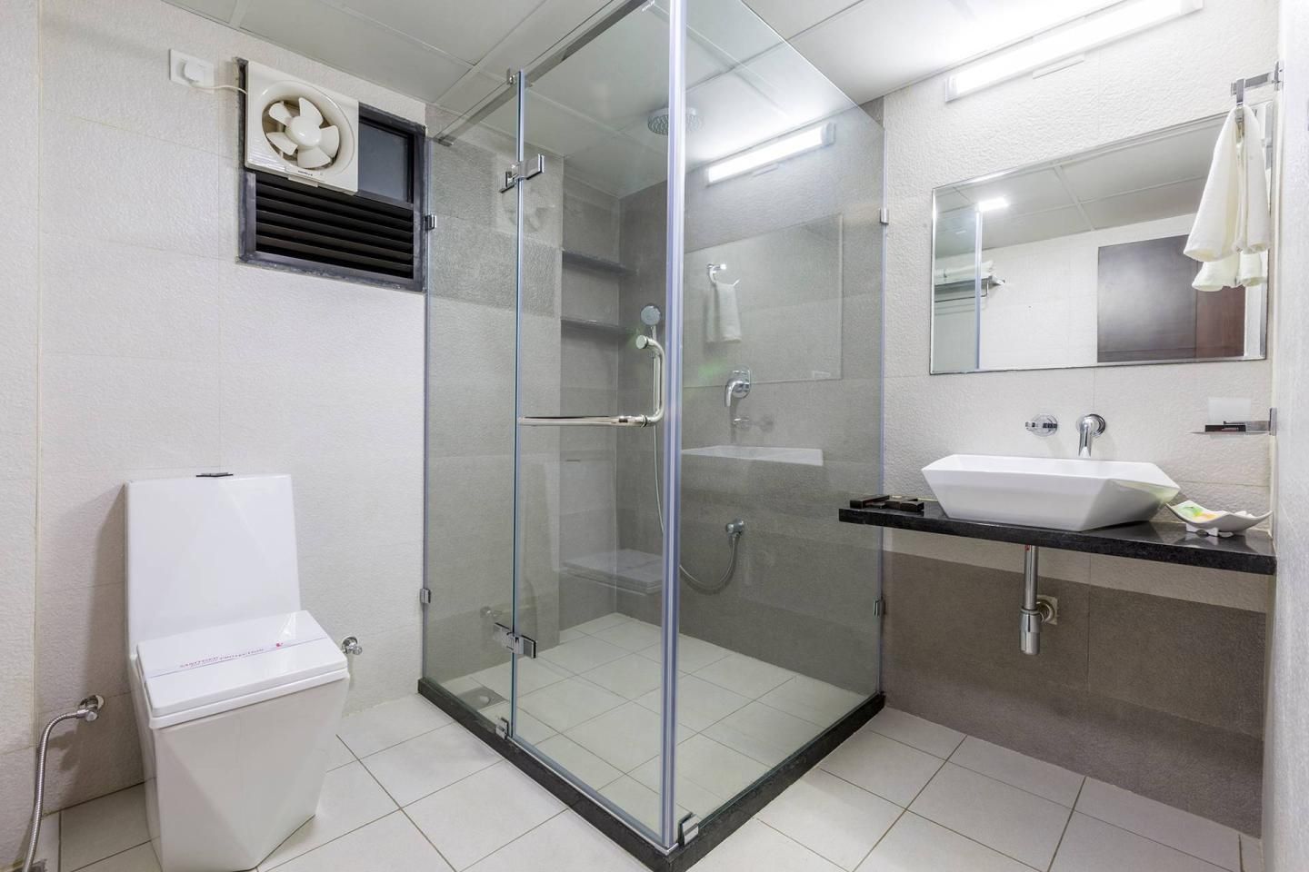 Prominent Corporate Residency Executive Suite 9