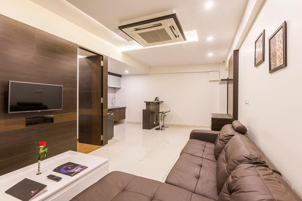Prominent Corporate Residency Executive Suite 12