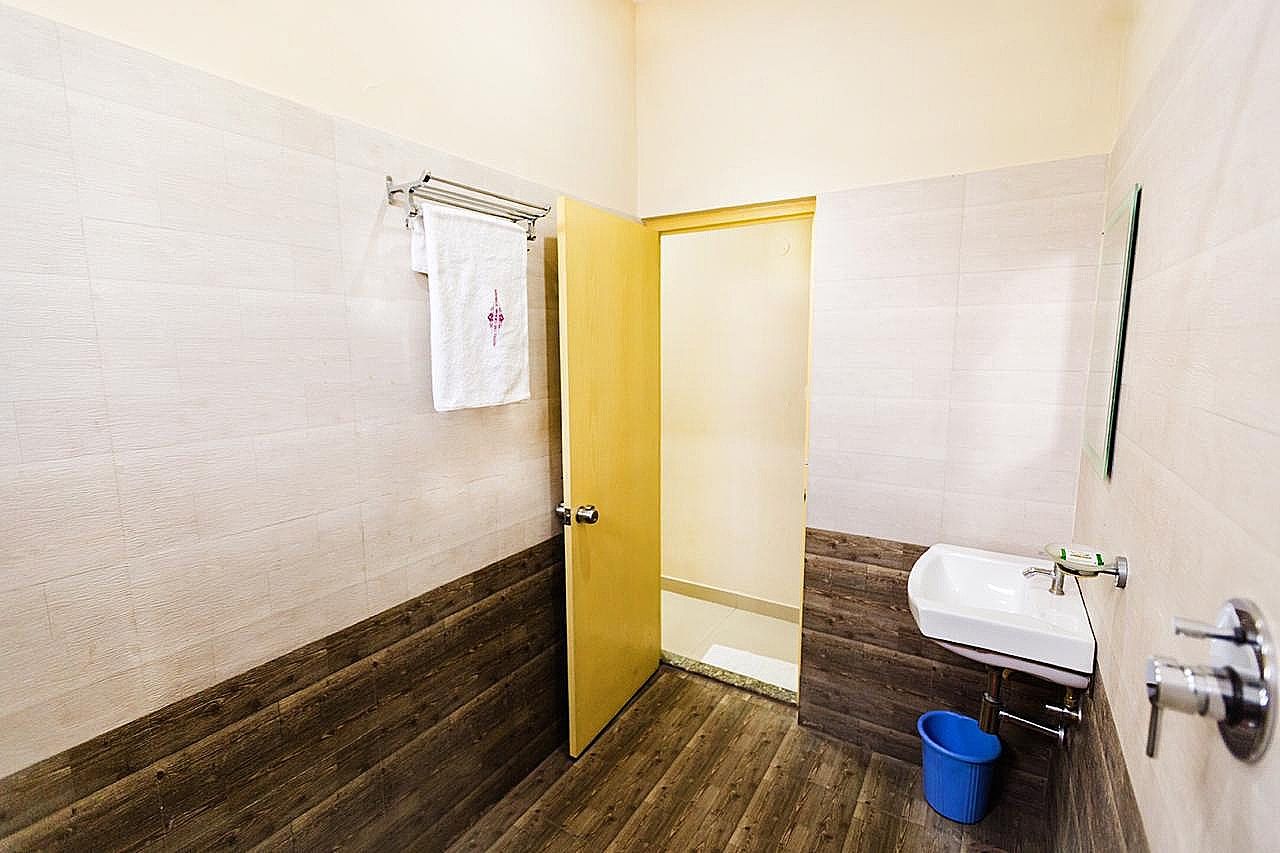 The Grand Vanam Double Room Non AC 2