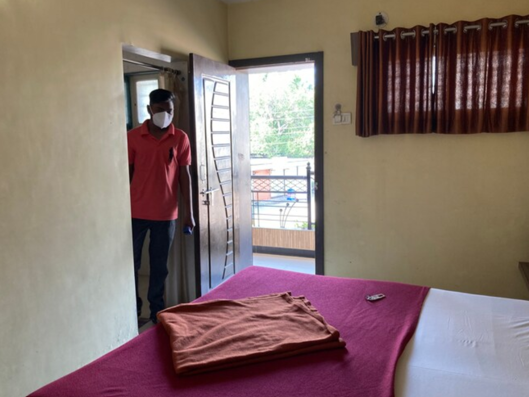 Hotel Shree Sai Vishwa Double Bed Non AC 2