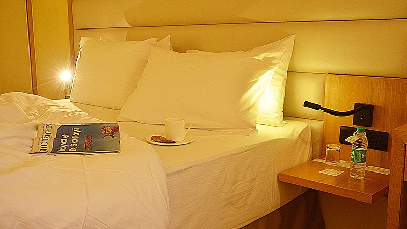 Ramada by Wyndham Dehradun Chakrata Road Deluxe 1 King Bed Non-Smoking Room 3