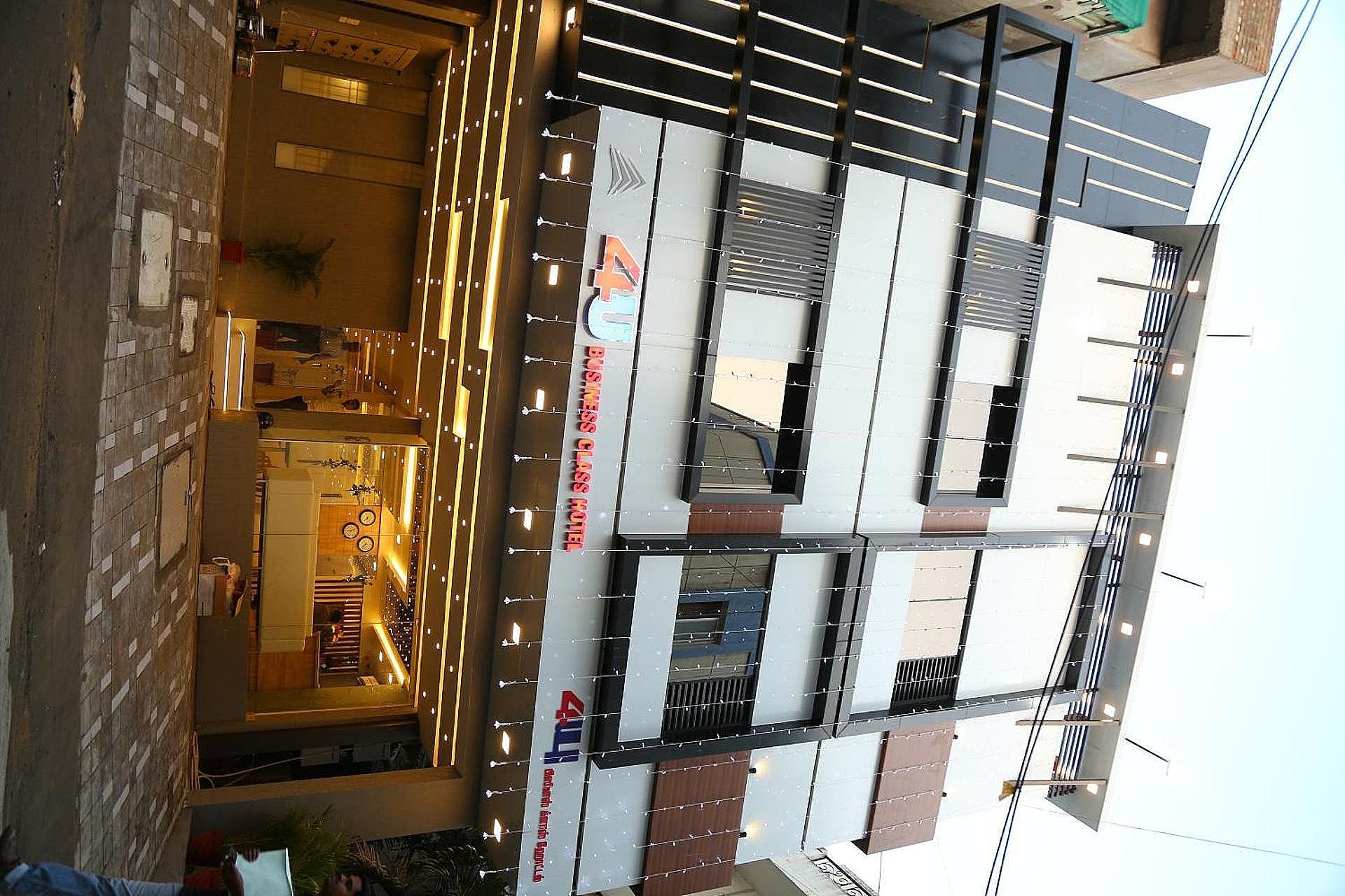 undefined 4U Business Class Hotel 8