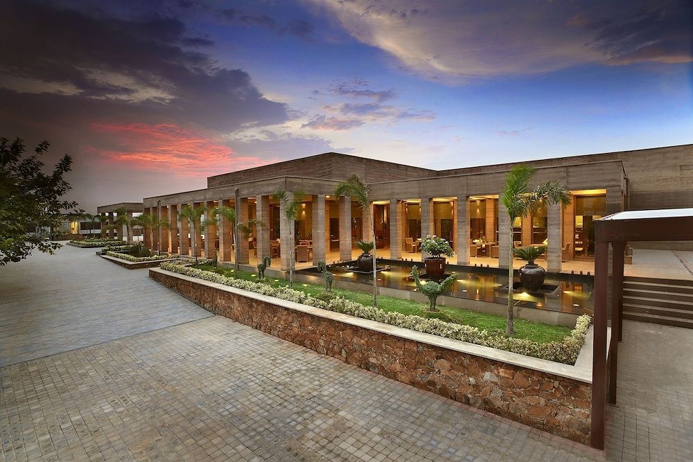 The Lalit Mangar 