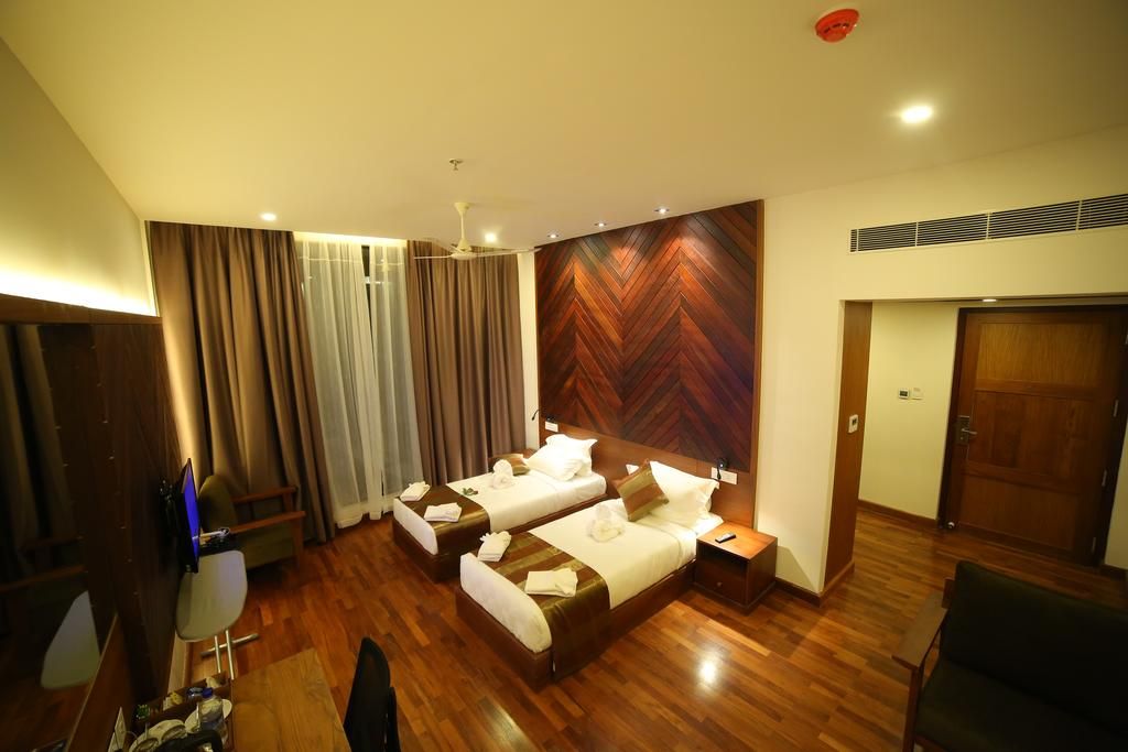 Woodies Bleisure Hotel Platinum Deluxe AC