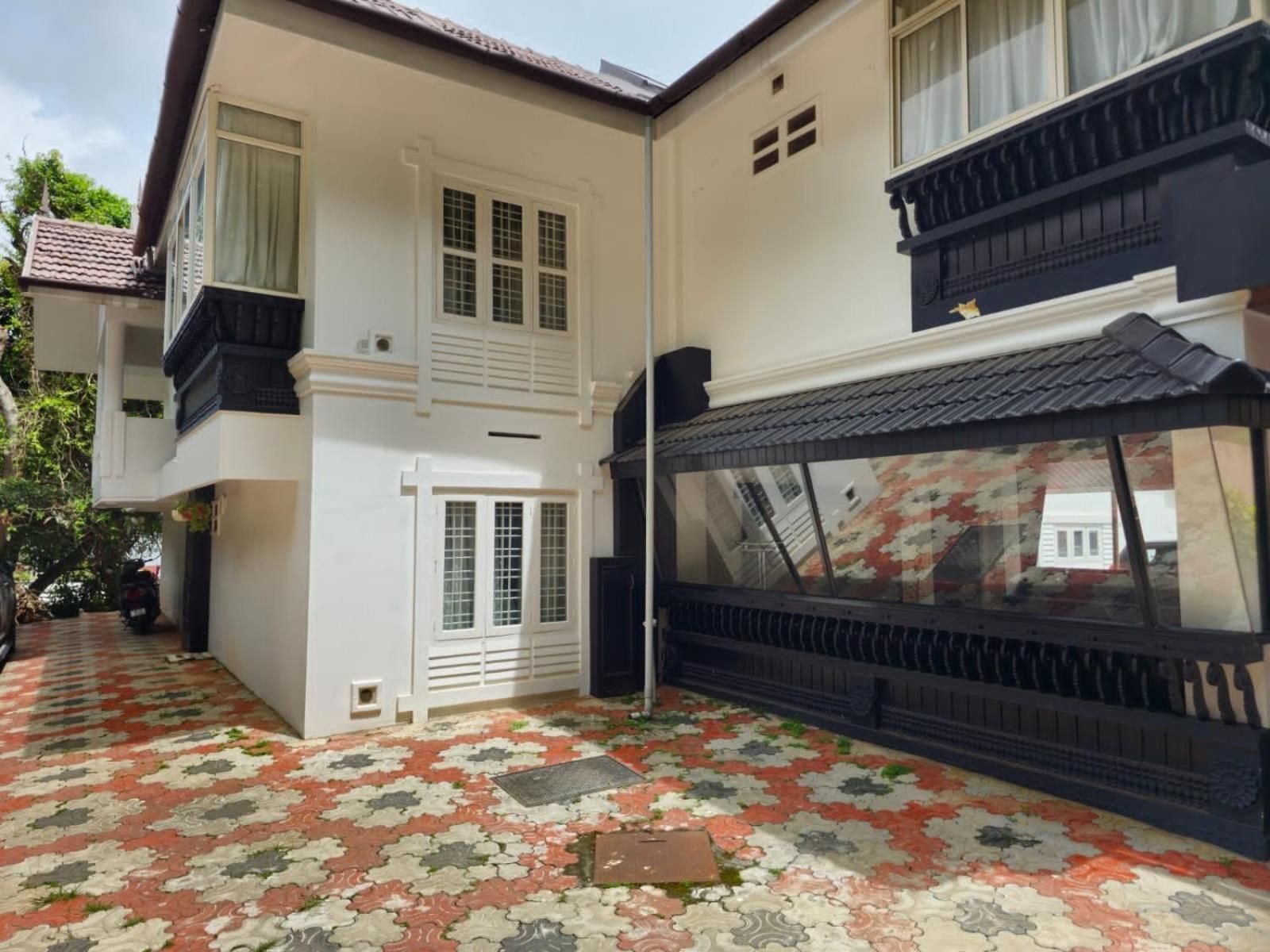 undefined Olive Periyar 10