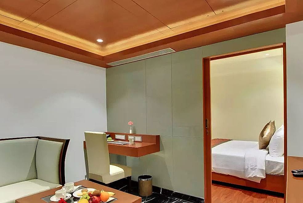 SUPERIOR SUITE ROOM