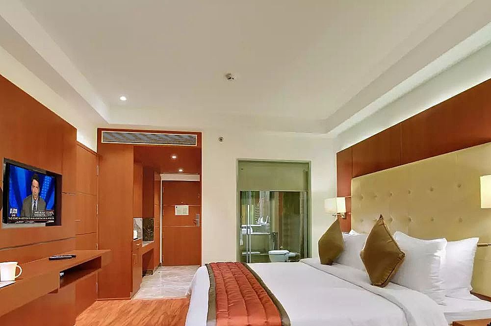 SUPERIOR SUITE ROOM