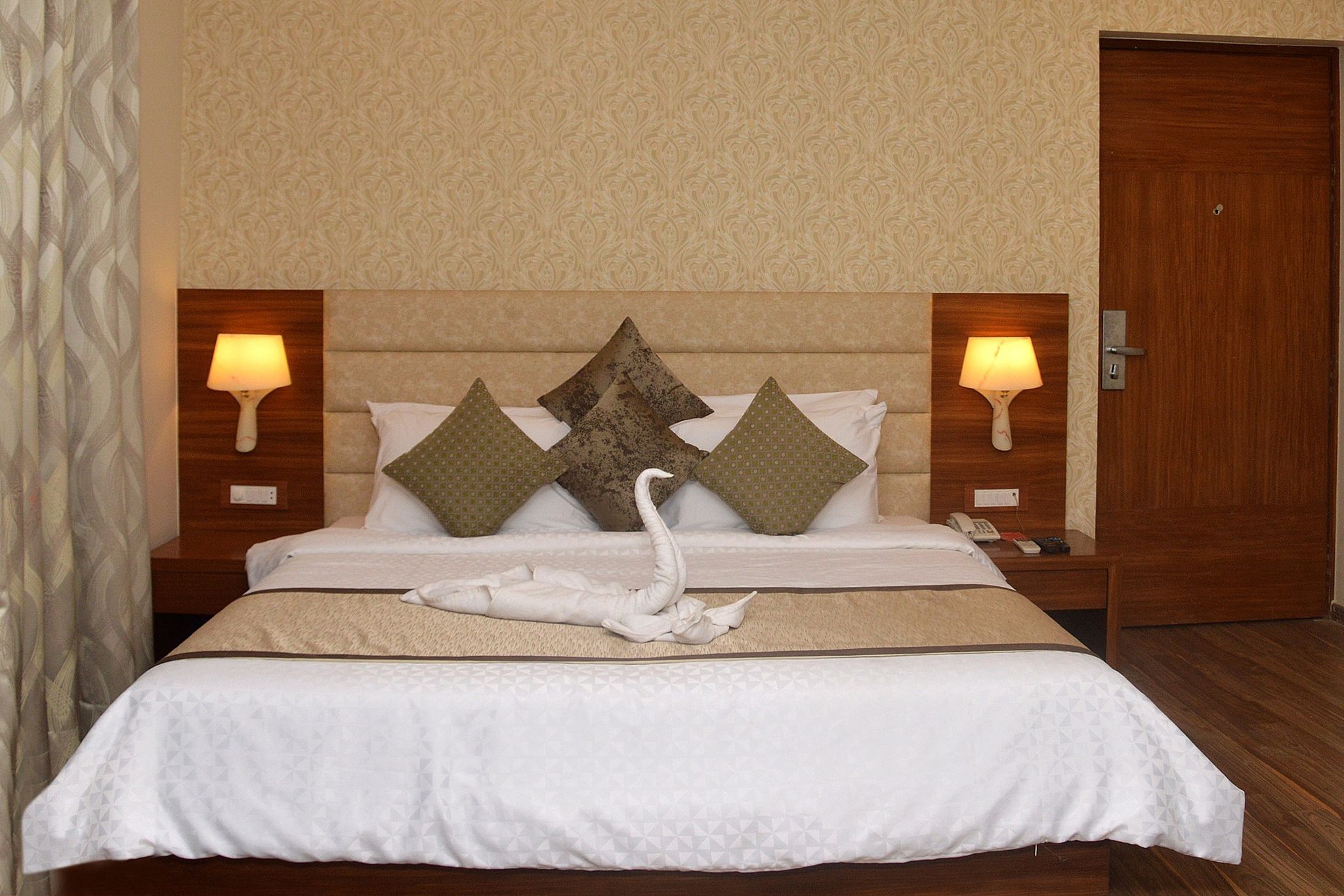 The India Benares Deluxe Double Room 2
