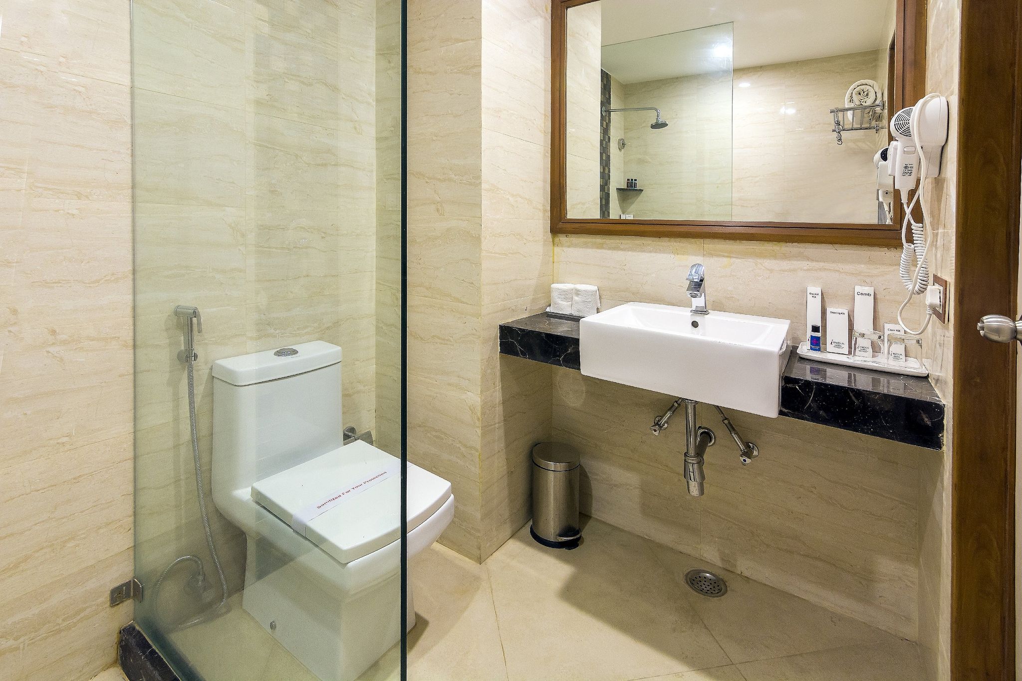 The India Benares Deluxe Double Room 7