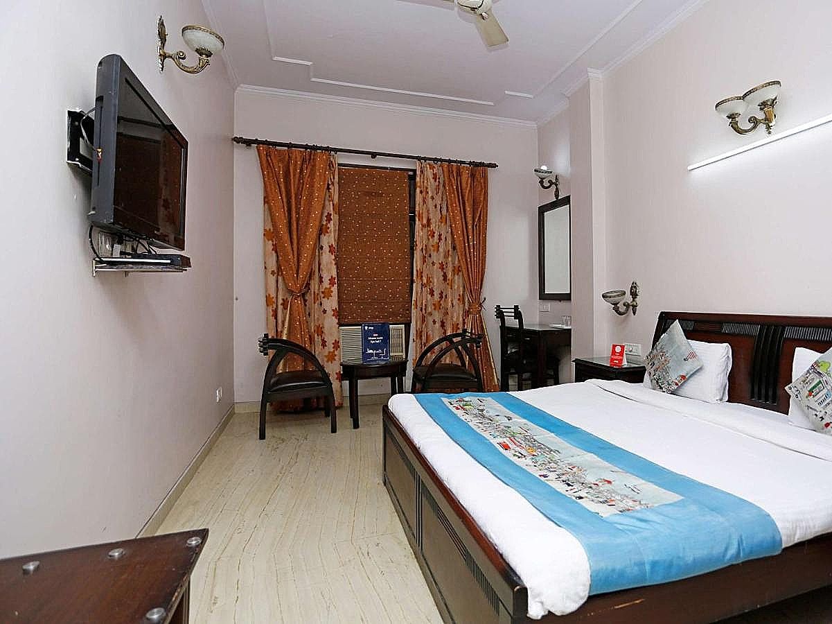 Hotel Mid Town Deluxe Room 9