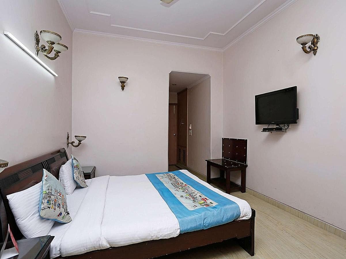 Hotel Mid Town Deluxe Room 2