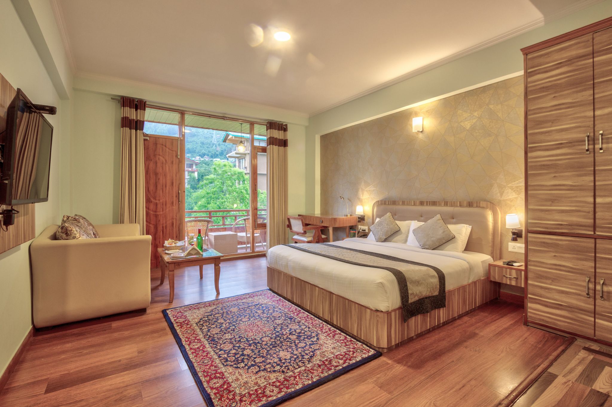Snow Flakes Resort And Spa Centrally Heated Luxury Resort Super Deluxe Room with Mountain View and Private Balcony  2