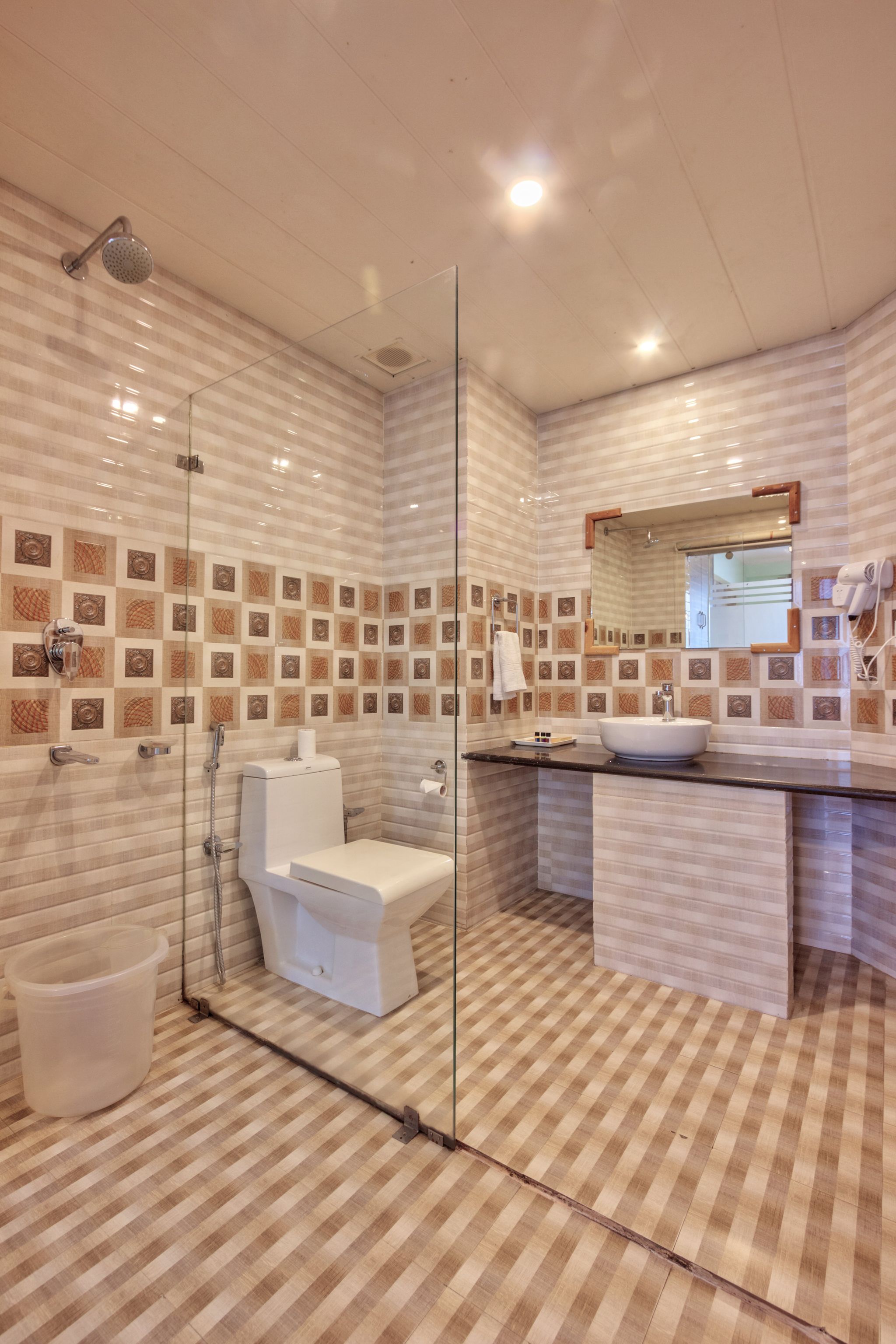 Snow Flakes Resort And Spa Centrally Heated Luxury Resort Super Deluxe Room with Mountain View and Private Balcony  7