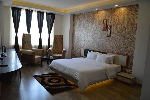 The Royal Paradise Executive Suite 10