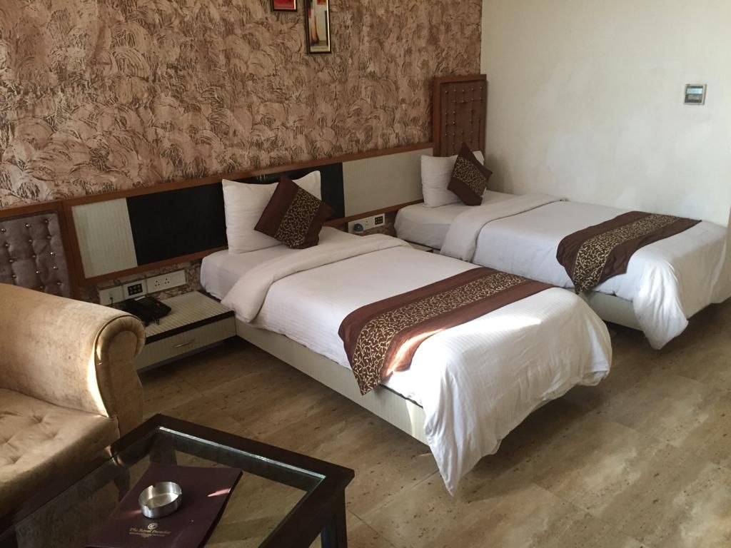 The Royal Paradise Executive Suite 9