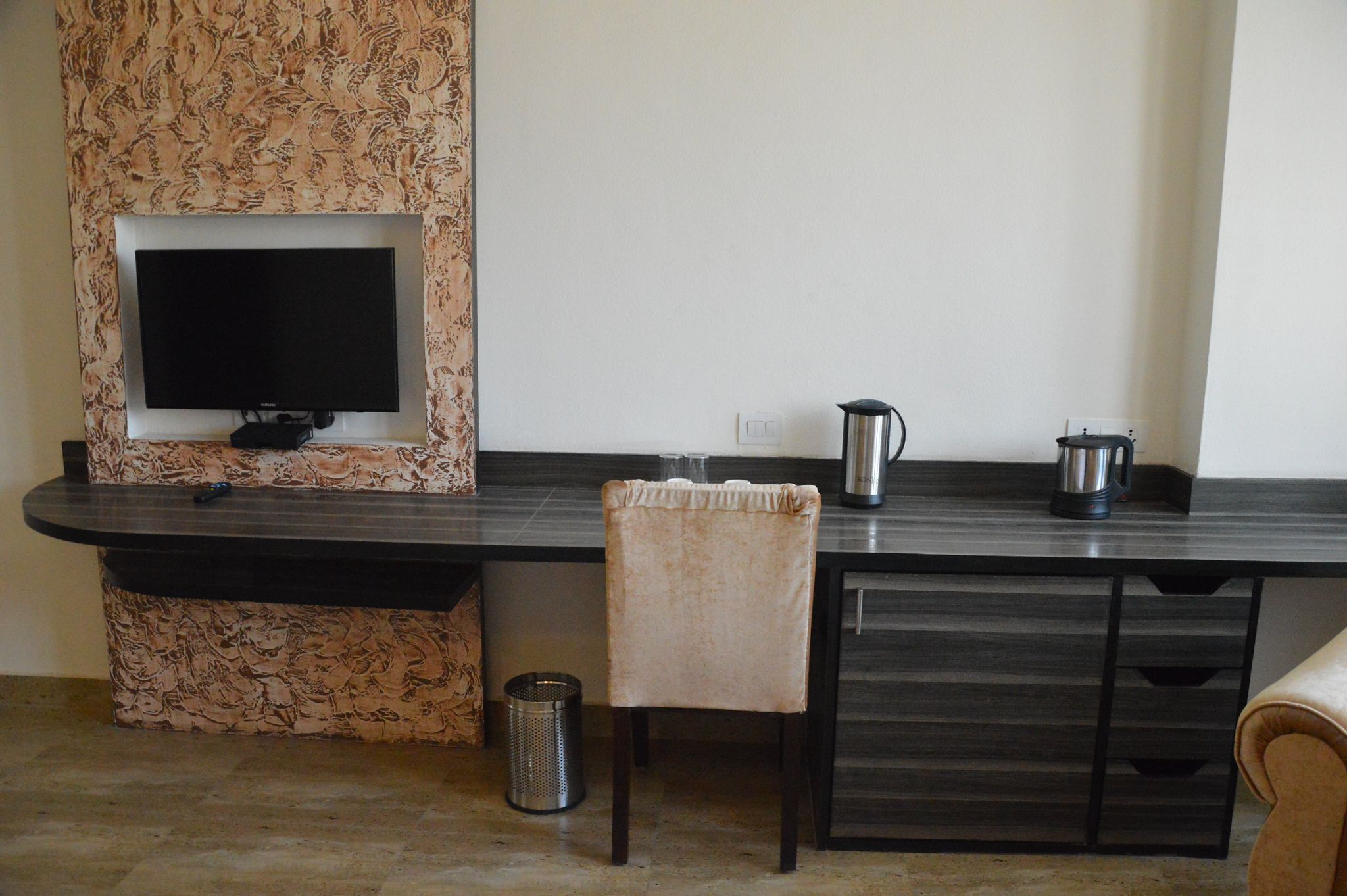 The Royal Paradise Executive Suite 20