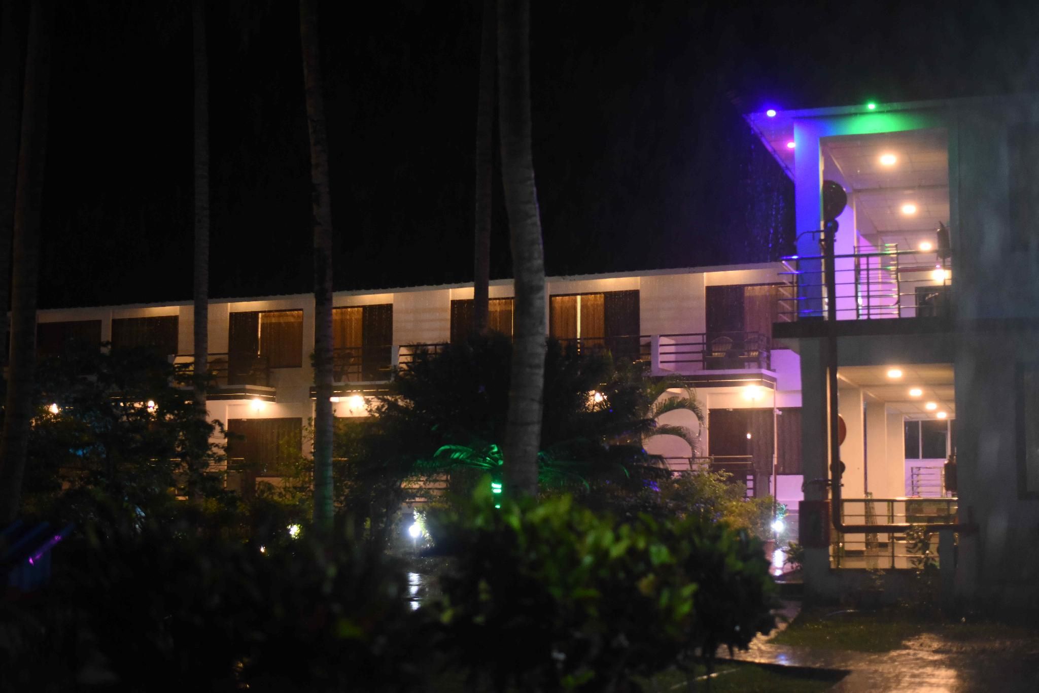 Coconhuts Beach Resort