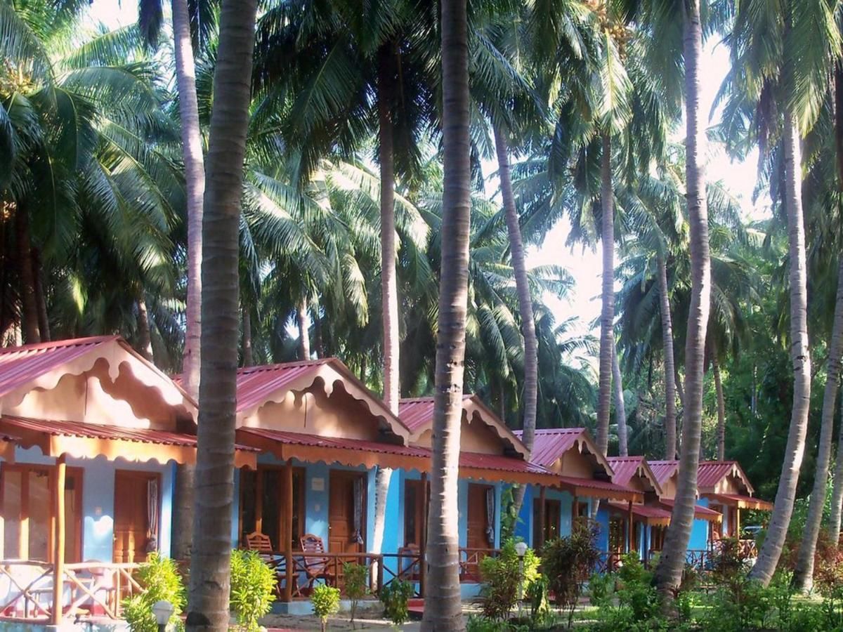undefined Coconhuts Beach Resort 6