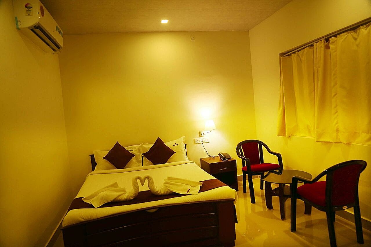 Varuna Inn Banquets & Resort Cottage Room 9