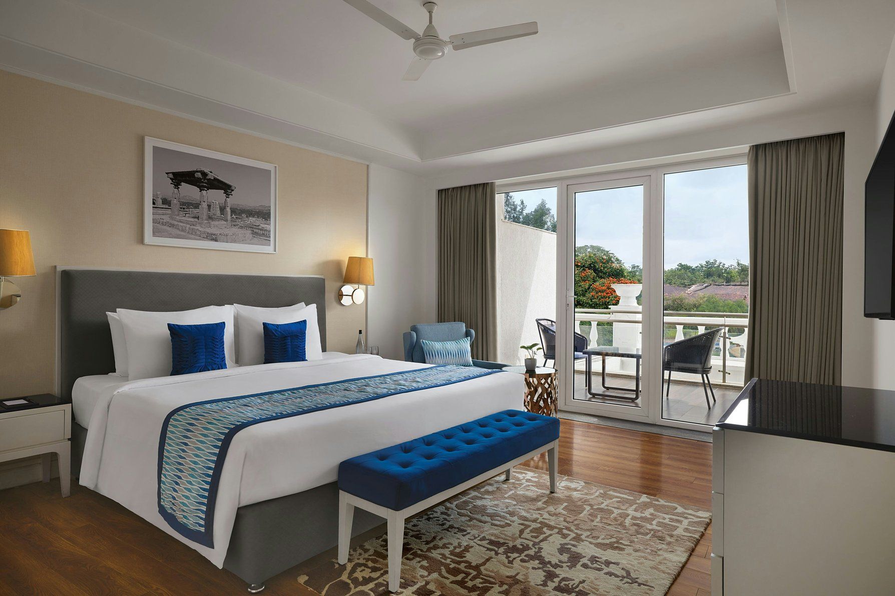 Fern Classic, Suite, 1 King, Garden view, Balcony: 2