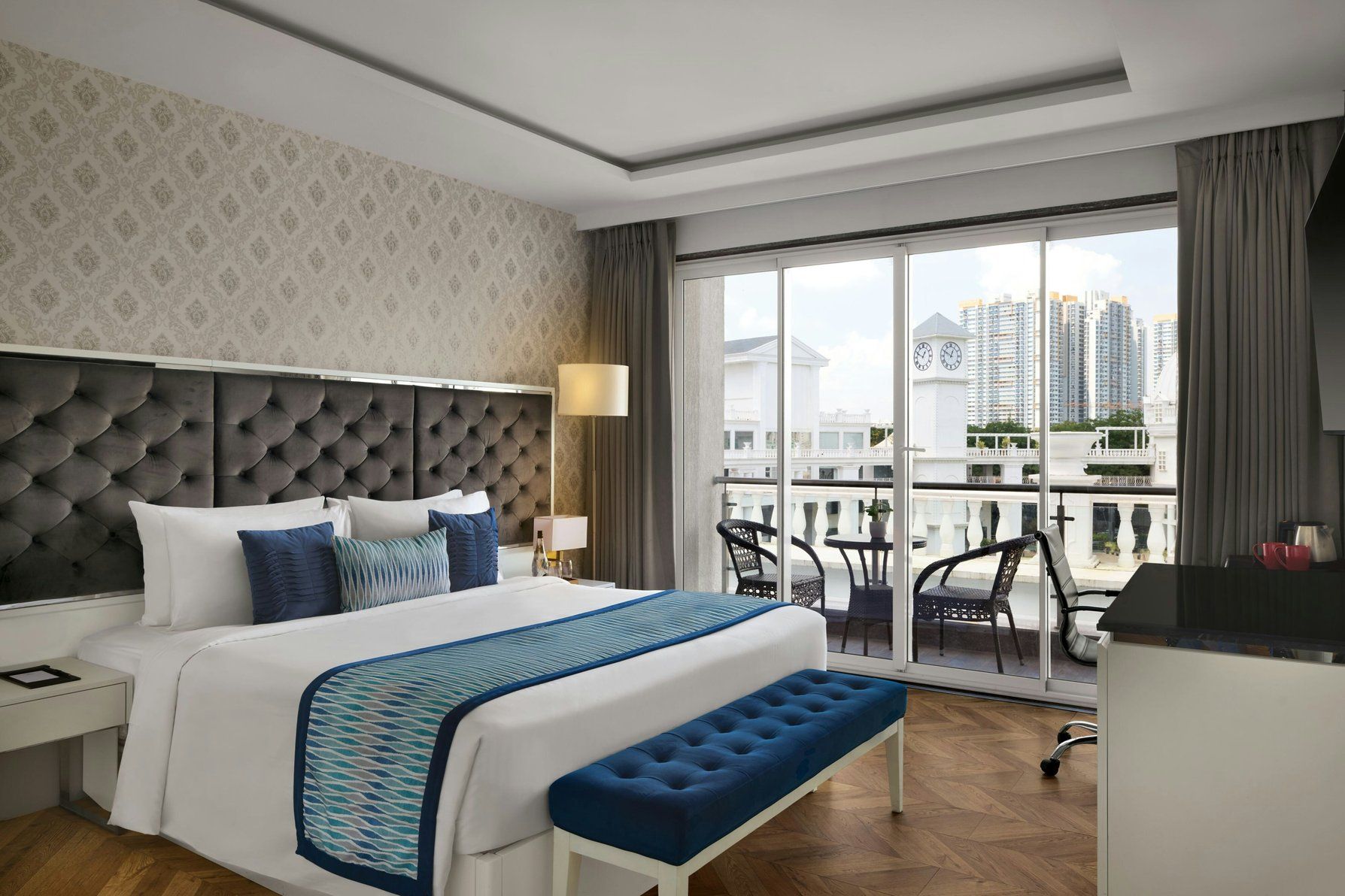 Hazel, Suite, 1 King, Garden view, Balcony: 2