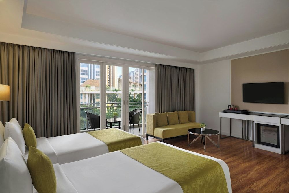 Room, 2 Twin Beds, Smoking, Balcony (City View)