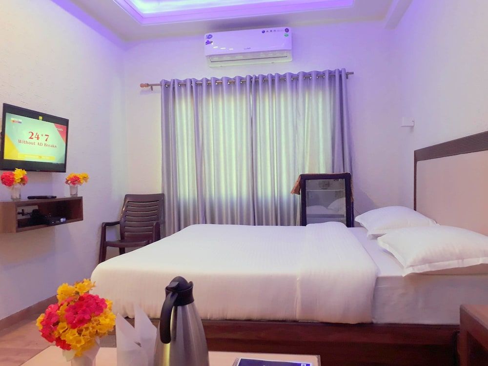 Manwar Garden Resort Deluxe AC Room 11