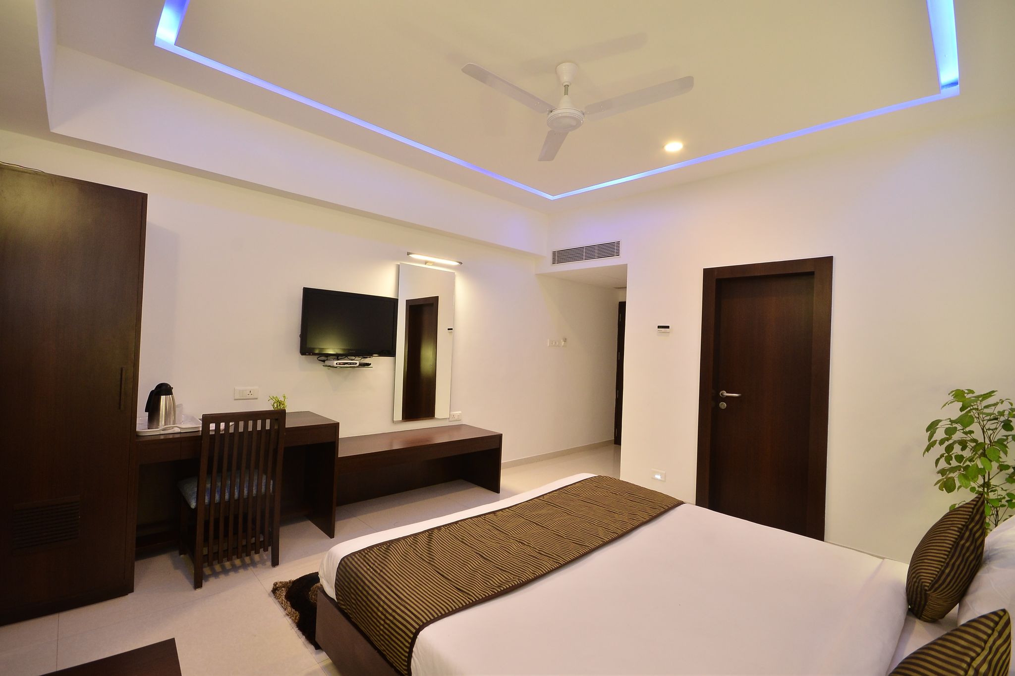 Hotel The Sentosa Comfort Room