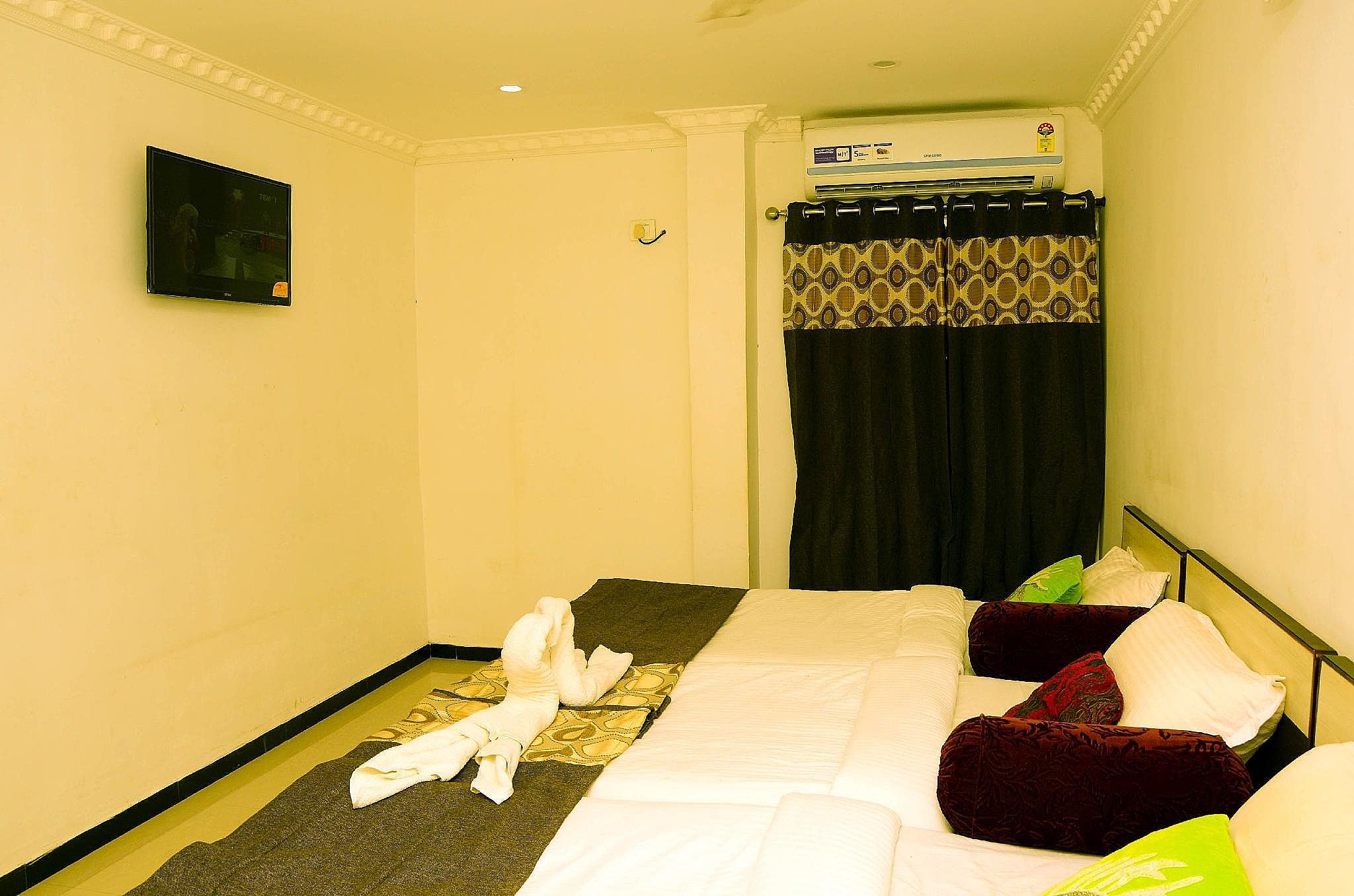 Deluxe AC Triple Room