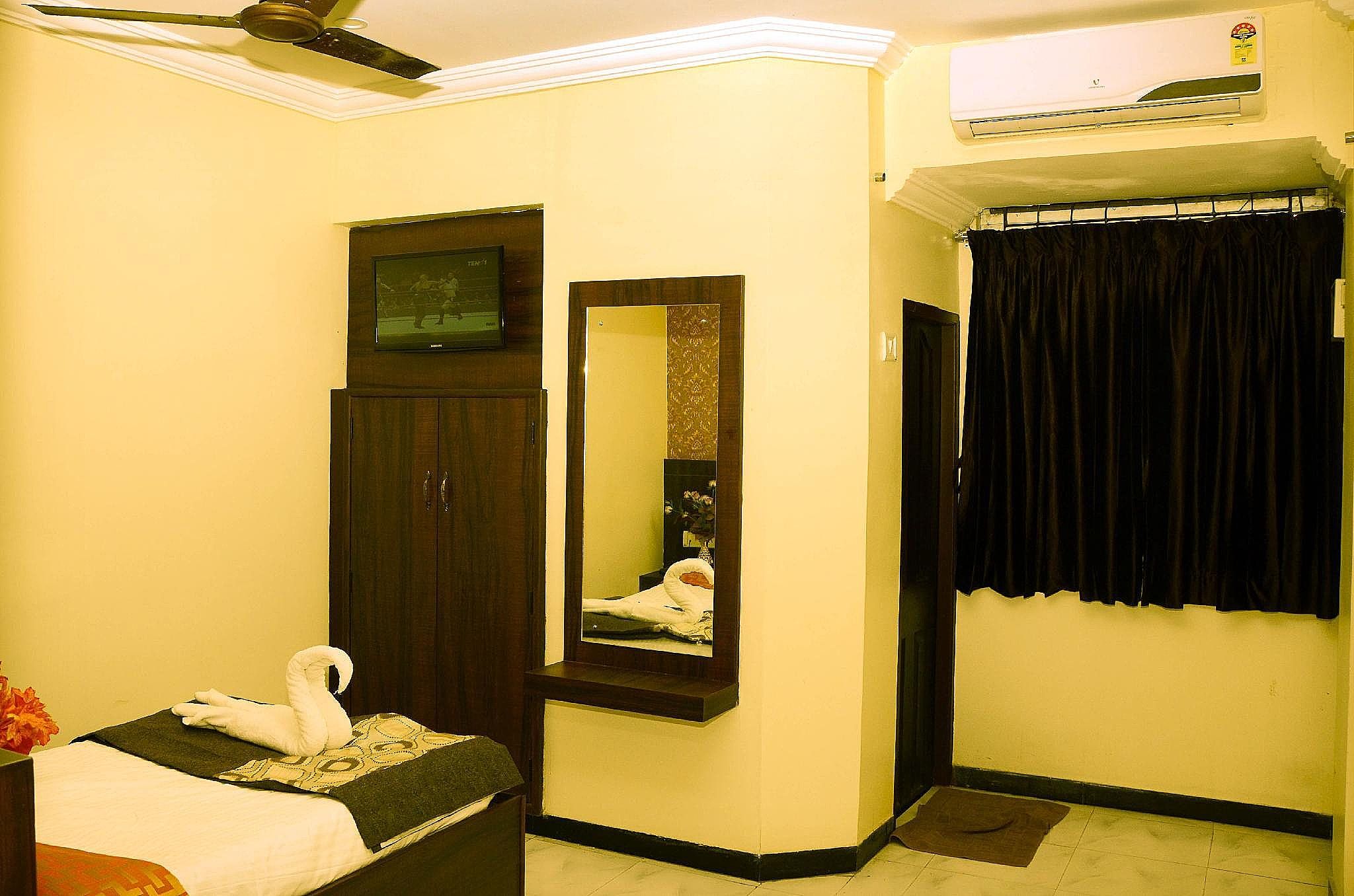 Deluxe AC Single Room