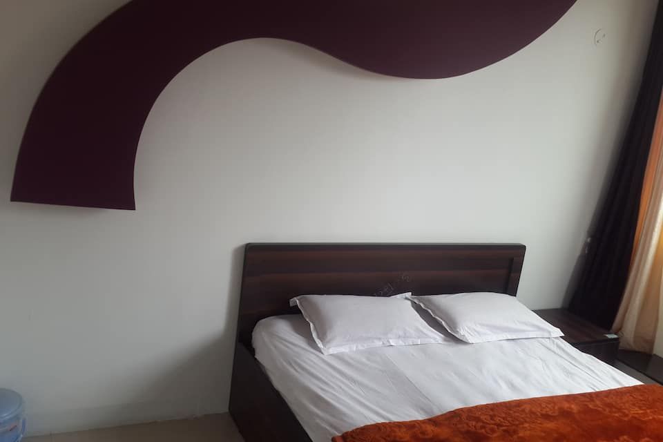 EXECUTIVE DOUBLE ROOM AC