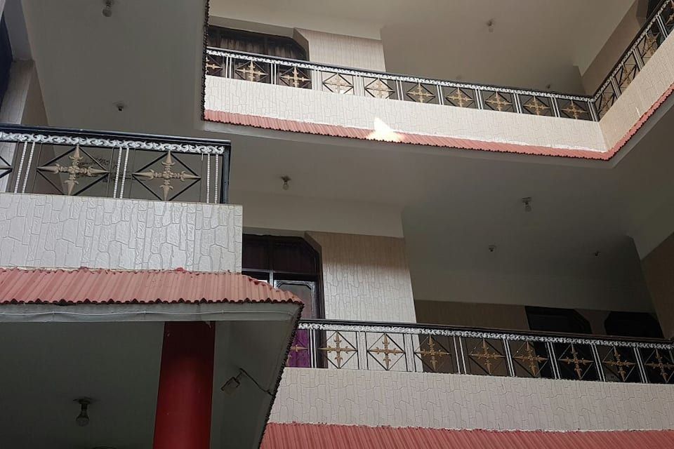 Hotel Narayan overview