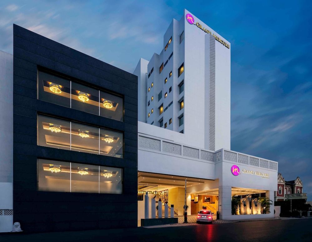 undefined Grand Mercure Vadodara Surya Palace Hotel