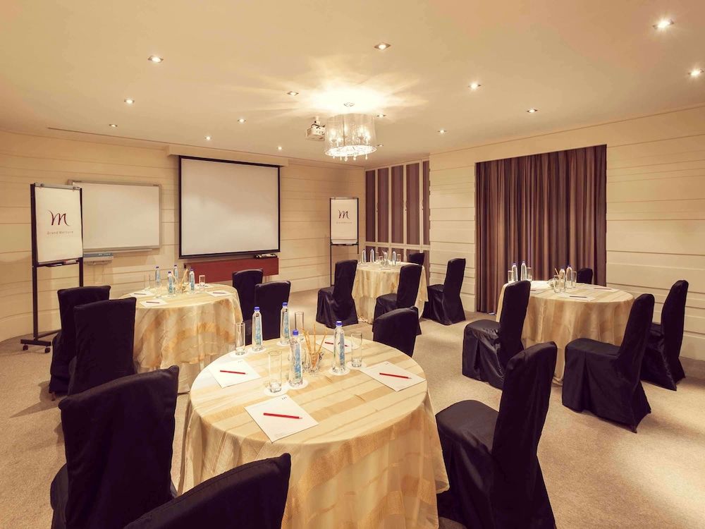 undefined Grand Mercure Vadodara Surya Palace Hotel 9