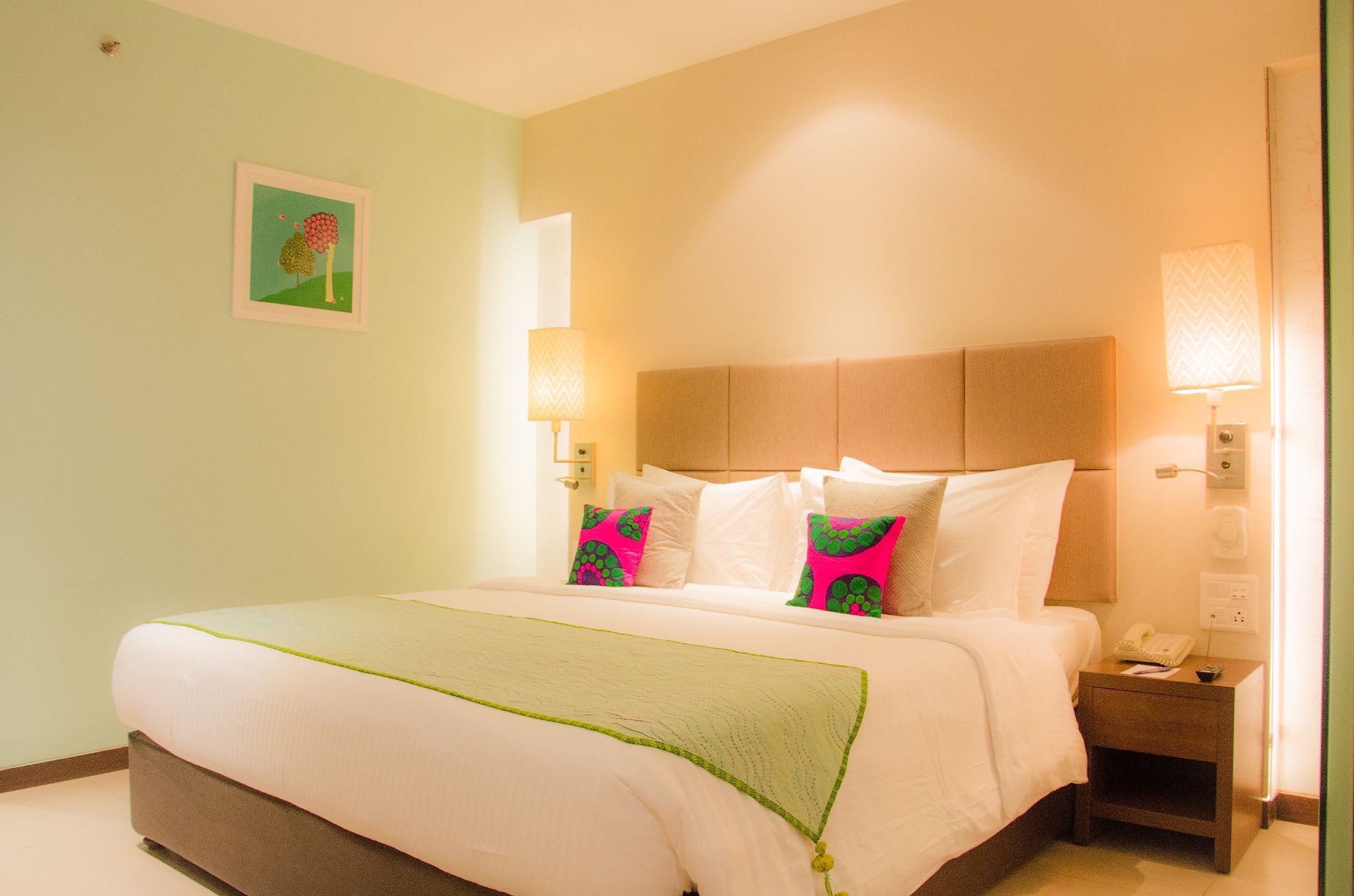 Grand Mercure Vadodara Surya Palace Hotel Deluxe Double Room, 1 Double Bed 3