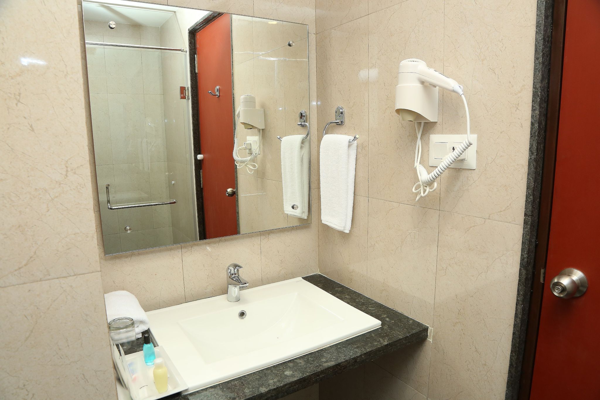 I V Sanctum Hotel Executive Room 8