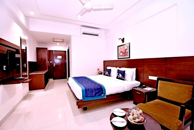 I V Sanctum Hotel Executive Room 5