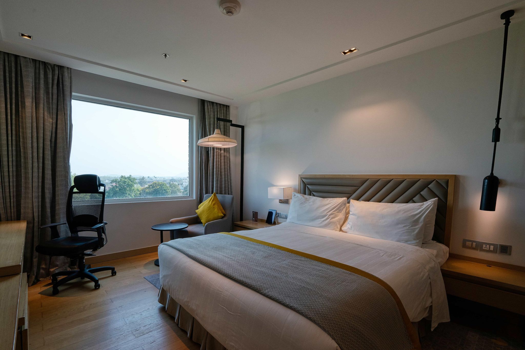 Suite, 1 King Bed (Executive Suite)