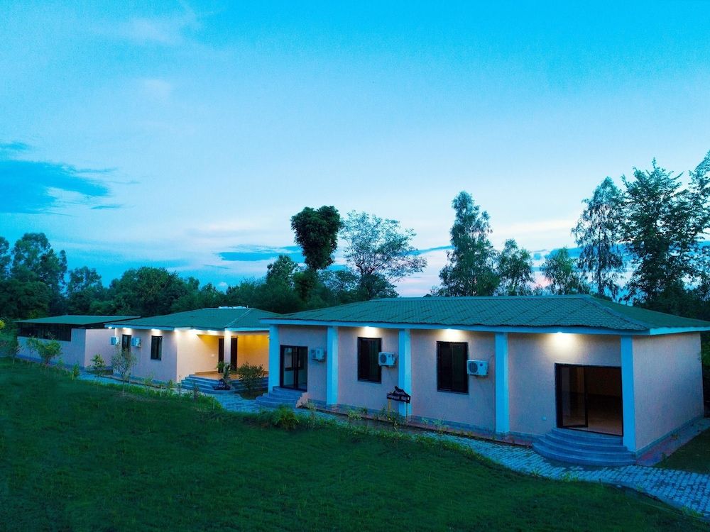 undefined Clarissa Resort 8