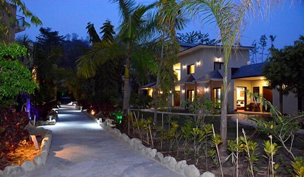 undefined Clarissa Resort 7