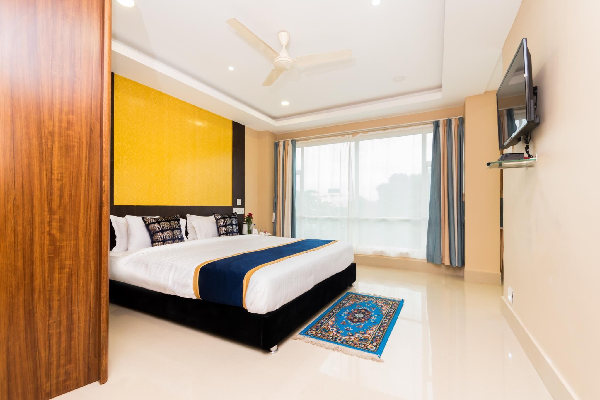 Suite with Sitting Room