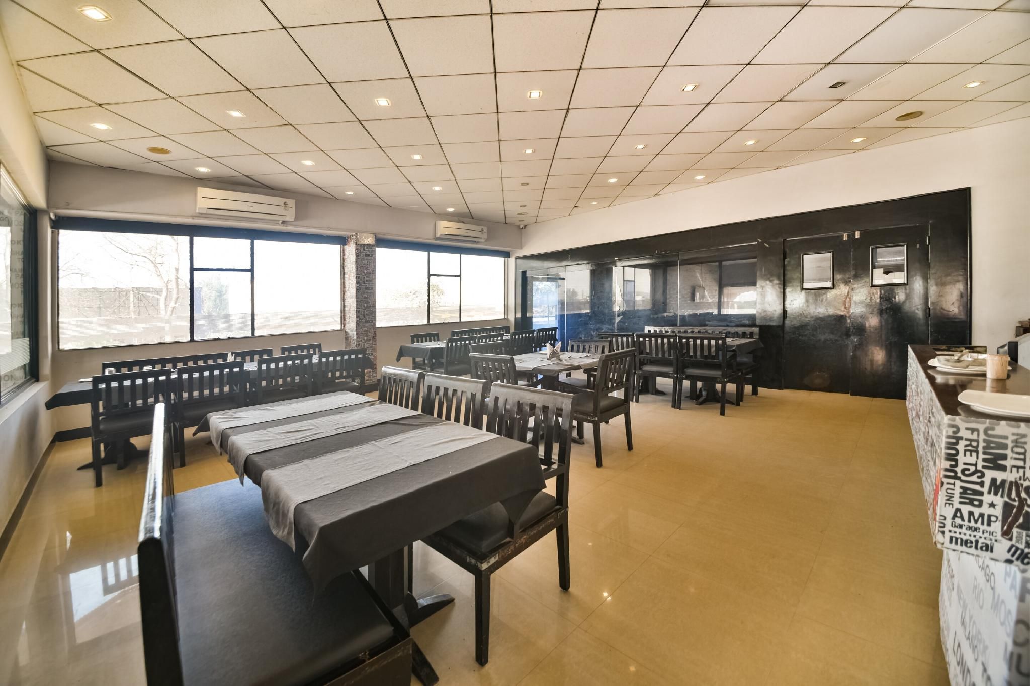 undefined Super Capital O Amit Palace 2