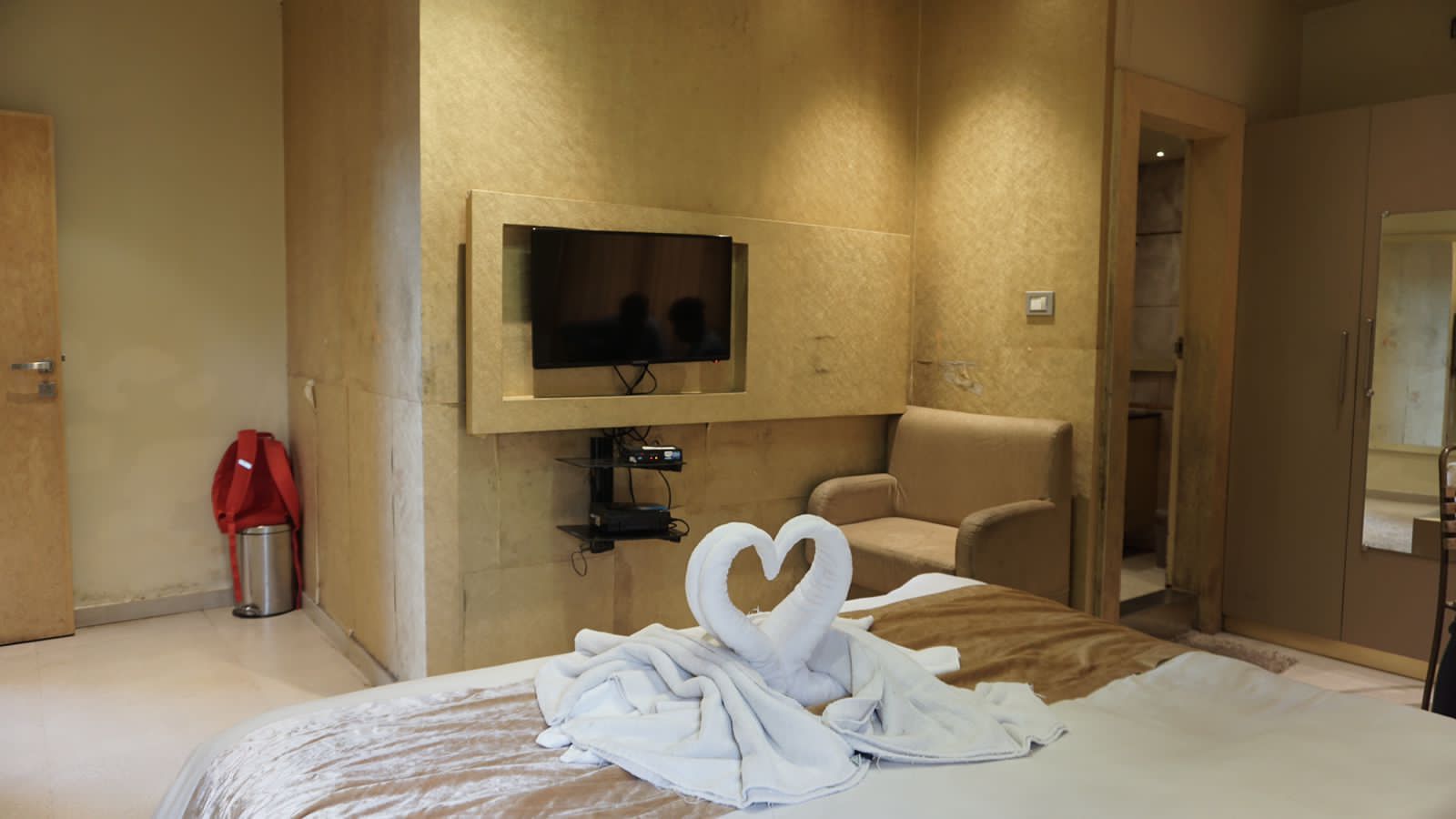 Coorg Imarat Standard Room AC 7