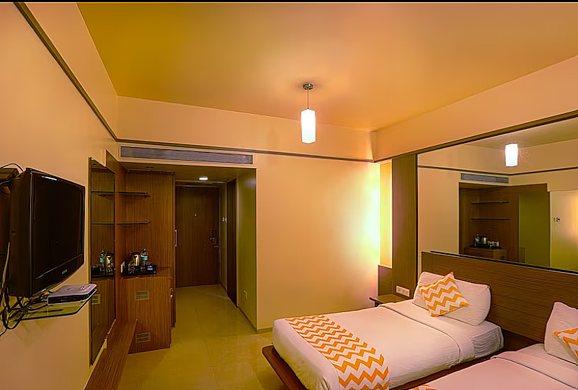 Ivy Studio Executive Twin Bed Room