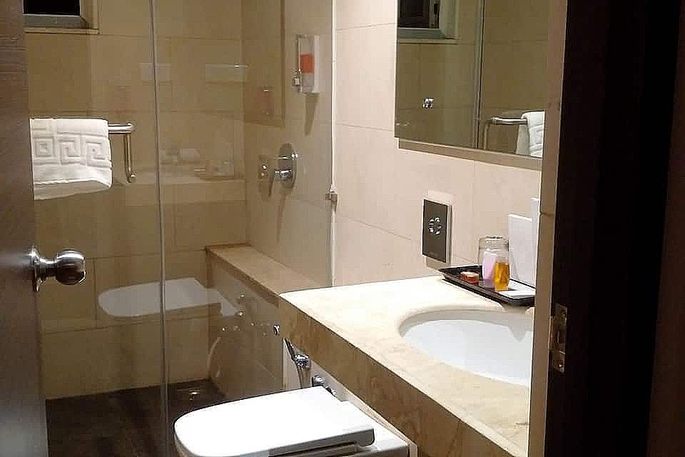 Deluxe Room King Bed