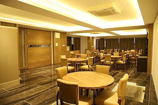Food & Dining