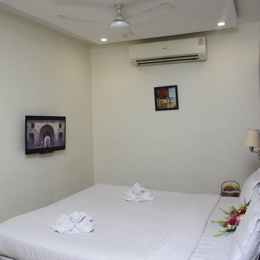 undefined Hotel Mahendra 10