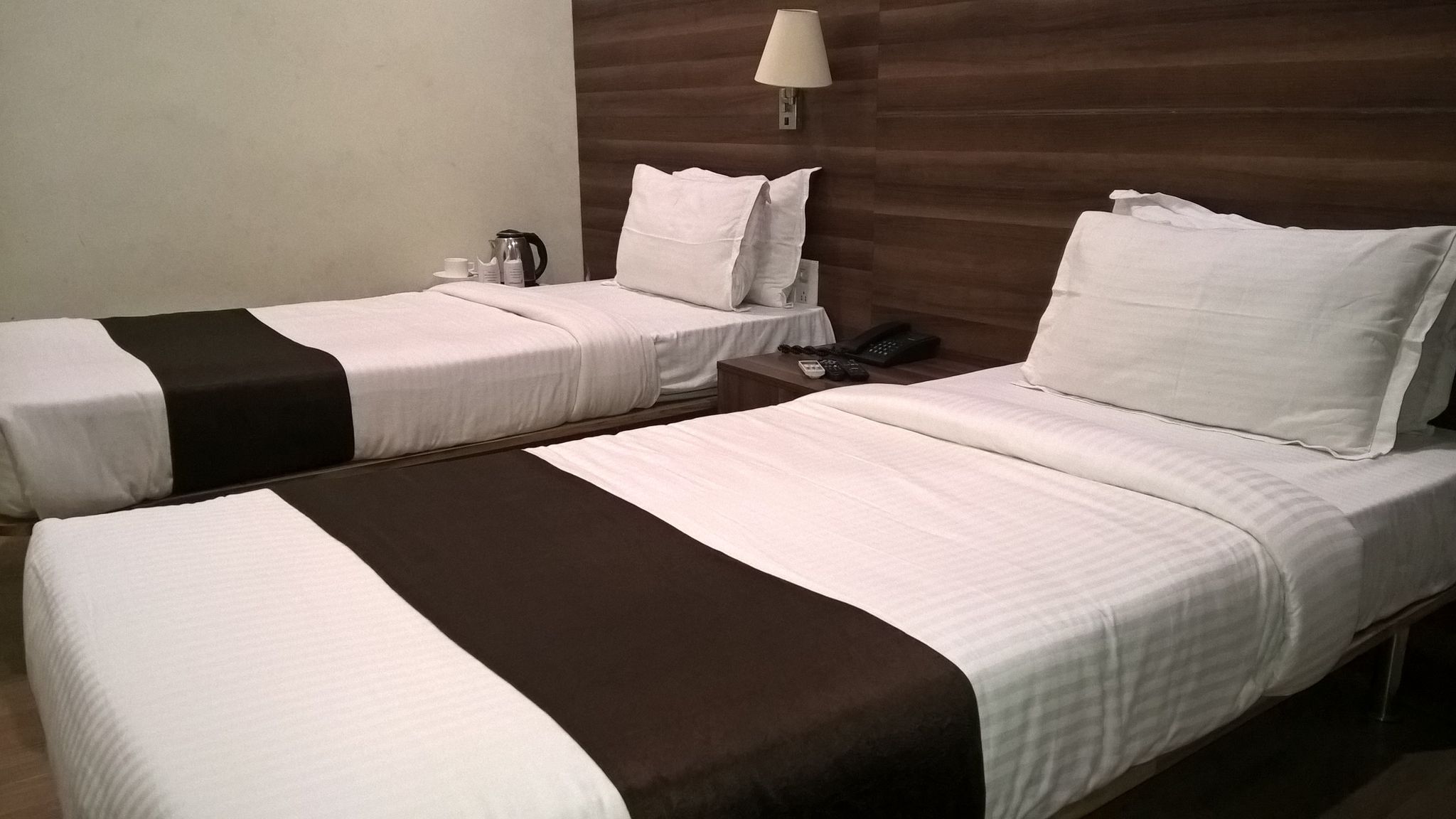 Hotel Mahendra Executive Double Room 7
