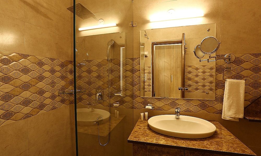 Bathroom sink