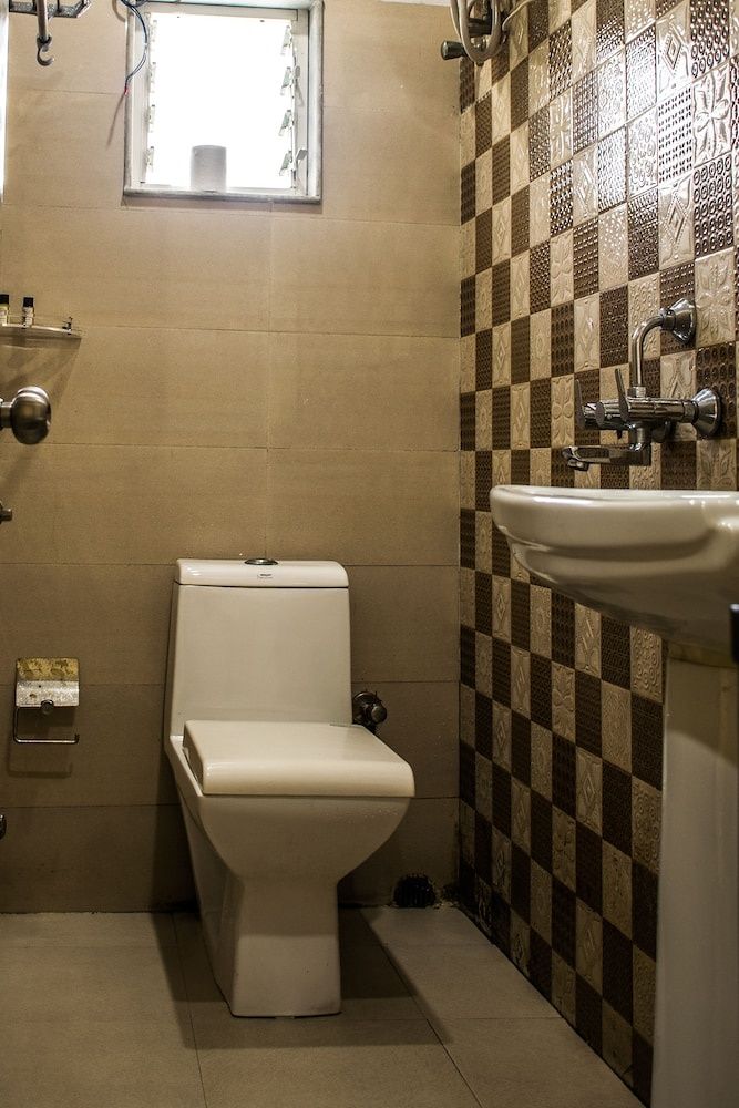 Hotel Platinum Standard Room 4th Floor (gym on 5th floor) 7